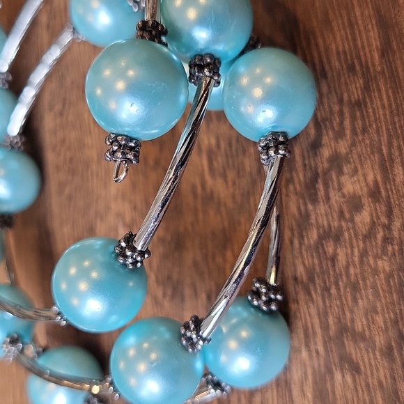 Vintage Beaded Silver Tone Accordion Bracelets - Picture 8 of 10